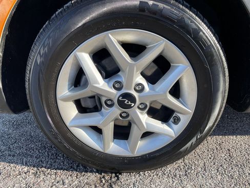 Used 2025 Kia Soul LX w/ LX Technology Package image 28