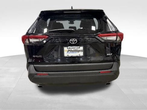 Used 2023 Toyota RAV4 XLE w/ Convenience Package image 12