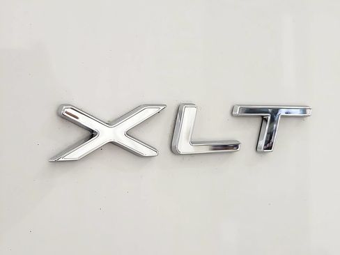 Used 2021 Ford Transit 350 XLT RWD image 25