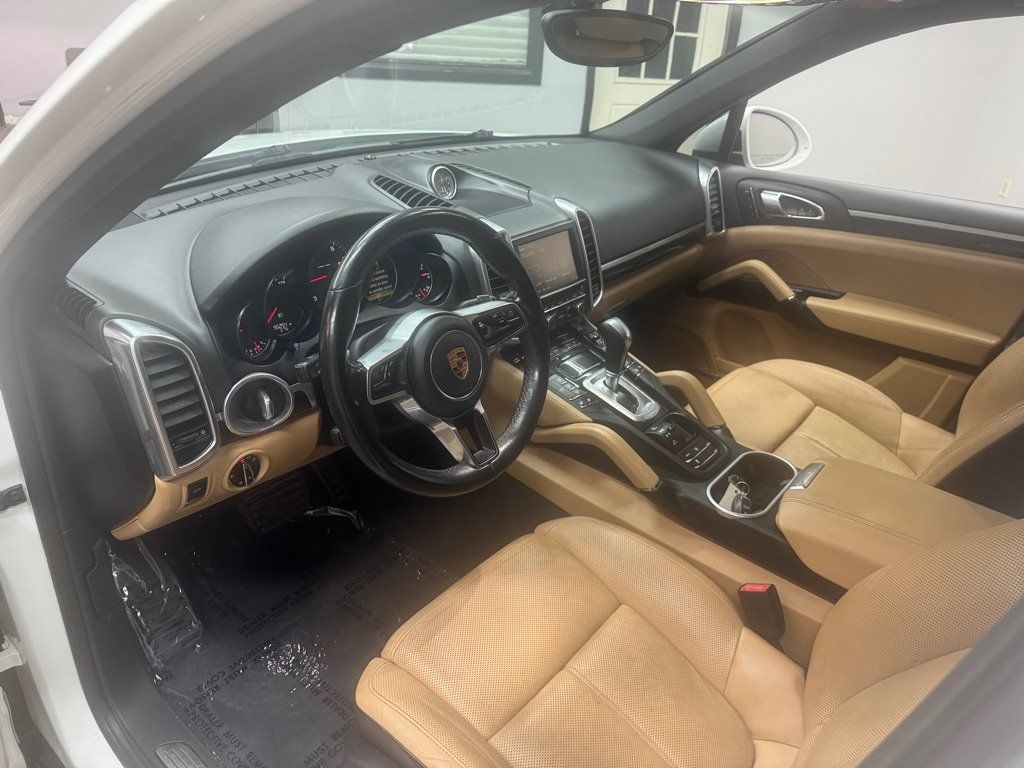Used 2016 Porsche Cayenne AWD/4WD image 26