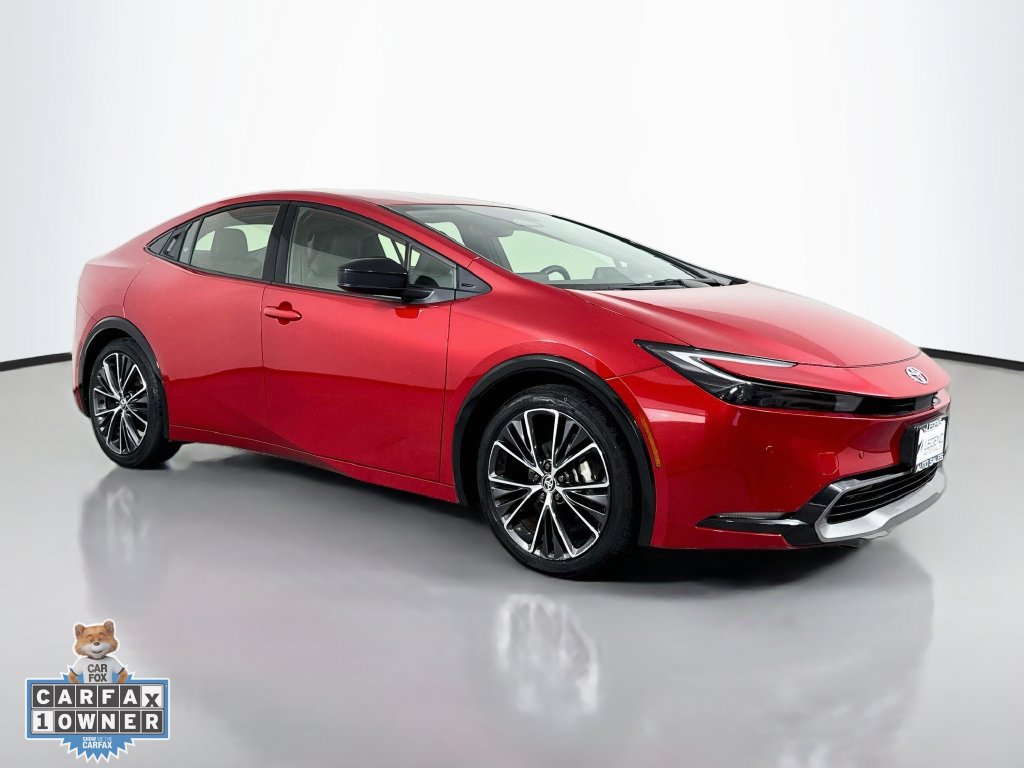 Used 2024 Toyota Prius XLE FWD image 4