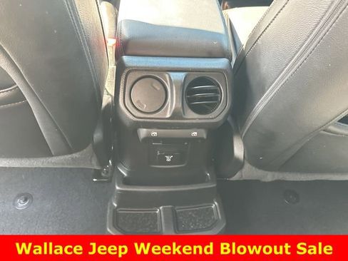 Used 2020 Jeep Wrangler Unlimited Sahara AWD/4WD image 13