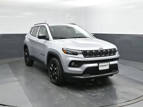 New 2026 Jeep Compass Latitude image 22
