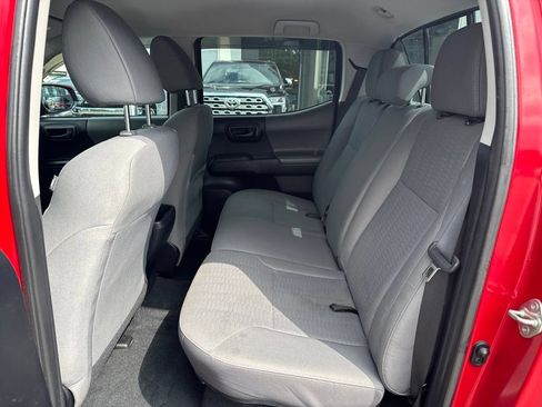 Used 2018 Toyota Tacoma SR w/ SR Convenience Package AWD/4WD image 15
