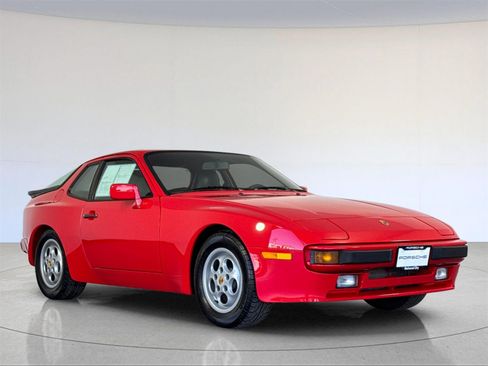 Used 1987 Porsche 944 Coupe image 10