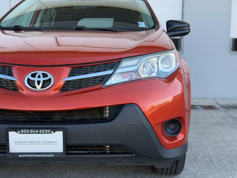 Used 2015 Toyota RAV4 LE AWD/4WD image 25