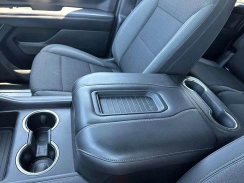 Used 2022 GMC Yukon XL SLE w/ Gmc Pro Safety Plus Package AWD/4WD image 25
