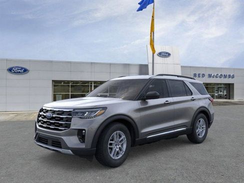 New 2025 Ford Explorer Active w/ Active Comfort Package image 3