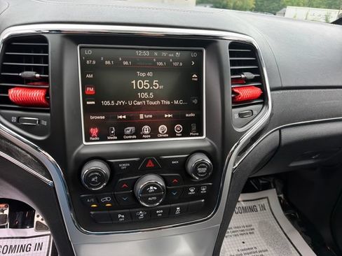 Used 2015 Jeep Grand Cherokee SRT AWD/4WD image 18