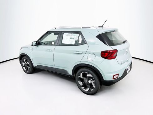 Certified 2026 Hyundai Venue SEL FWD image 5