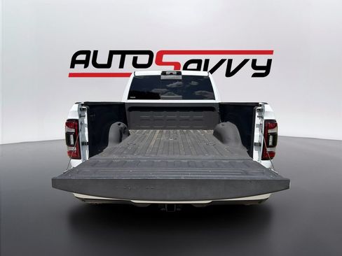 Used 2022 RAM 2500 Limited w/ Night Edition AWD/4WD image 18