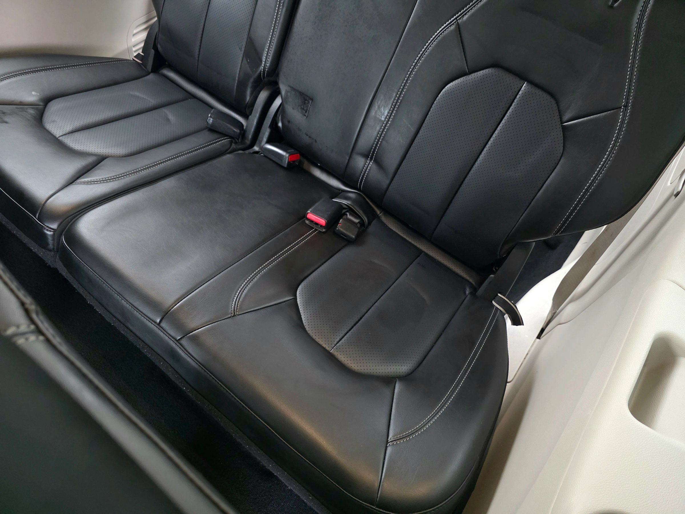 Used 2023 Chrysler Pacifica Touring-L FWD image 47