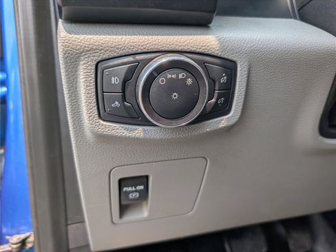 Used 2016 Ford F150 XL w/ Equipment Group 101A Mid AWD/4WD image 18
