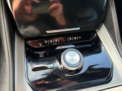 Used 2024 Jeep Wagoneer Series II image 33