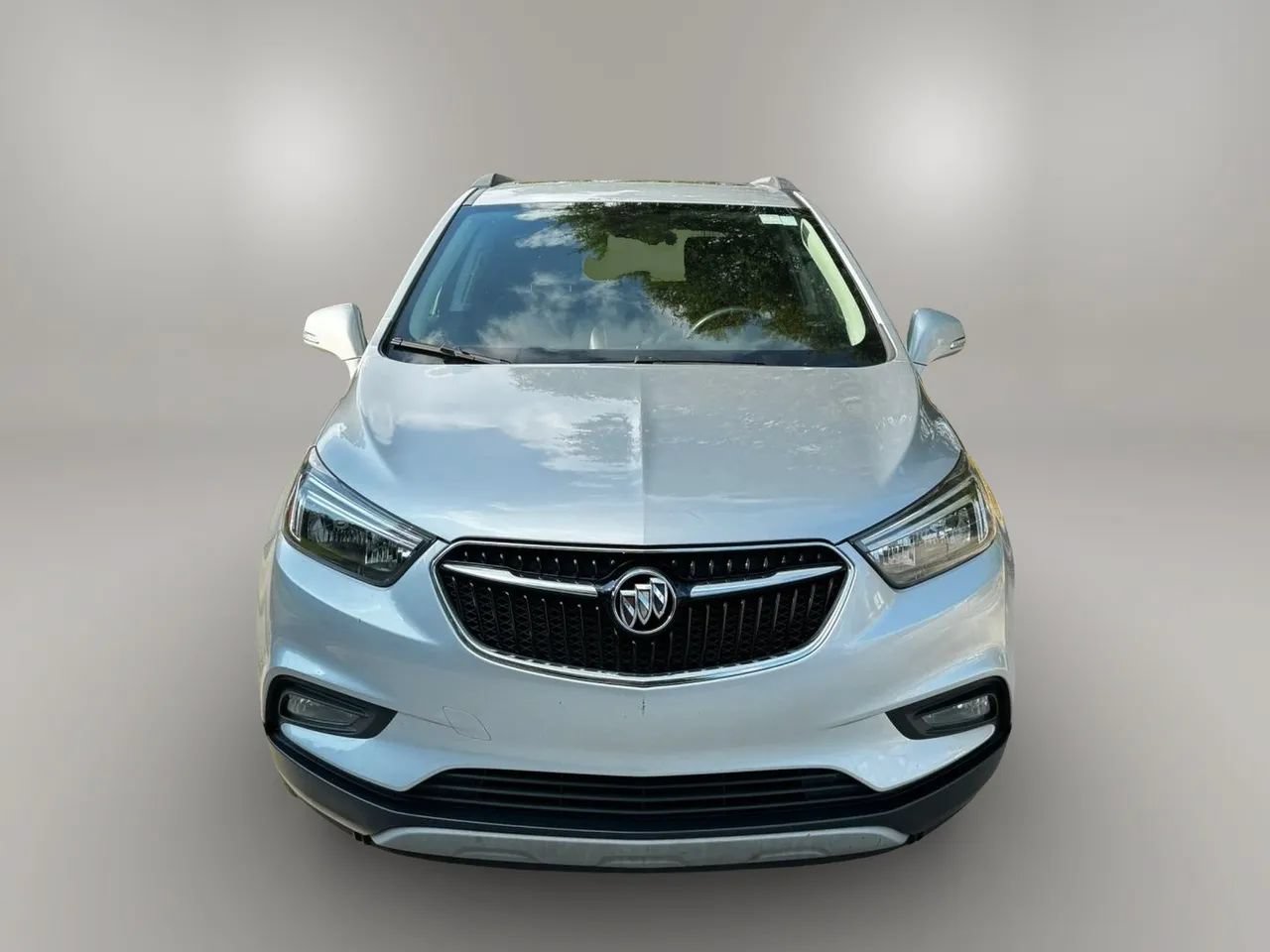 Used 2019 Buick Encore Sport Touring FWD image 3