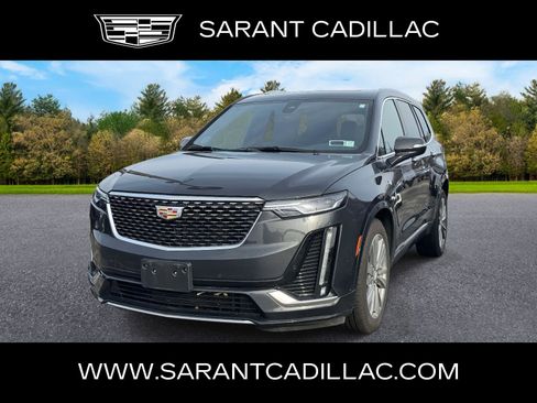 Used 2022 Cadillac XT6 Premium Luxury image 1
