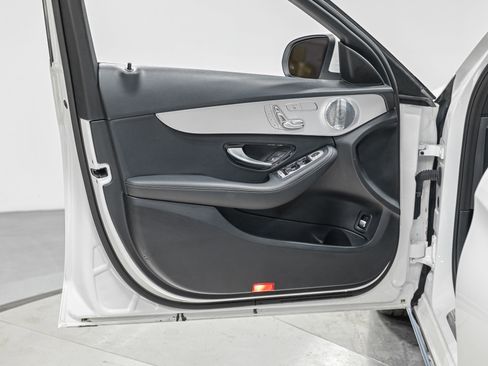 Used 2021 Mercedes-Benz C 300 Sedan image 12