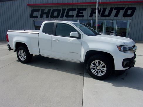 Used 2021 Chevrolet Colorado LT w/ Fleet Safety Package RWD image 2