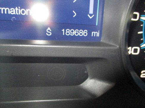 Used 2014 Ford Explorer XLT image 15