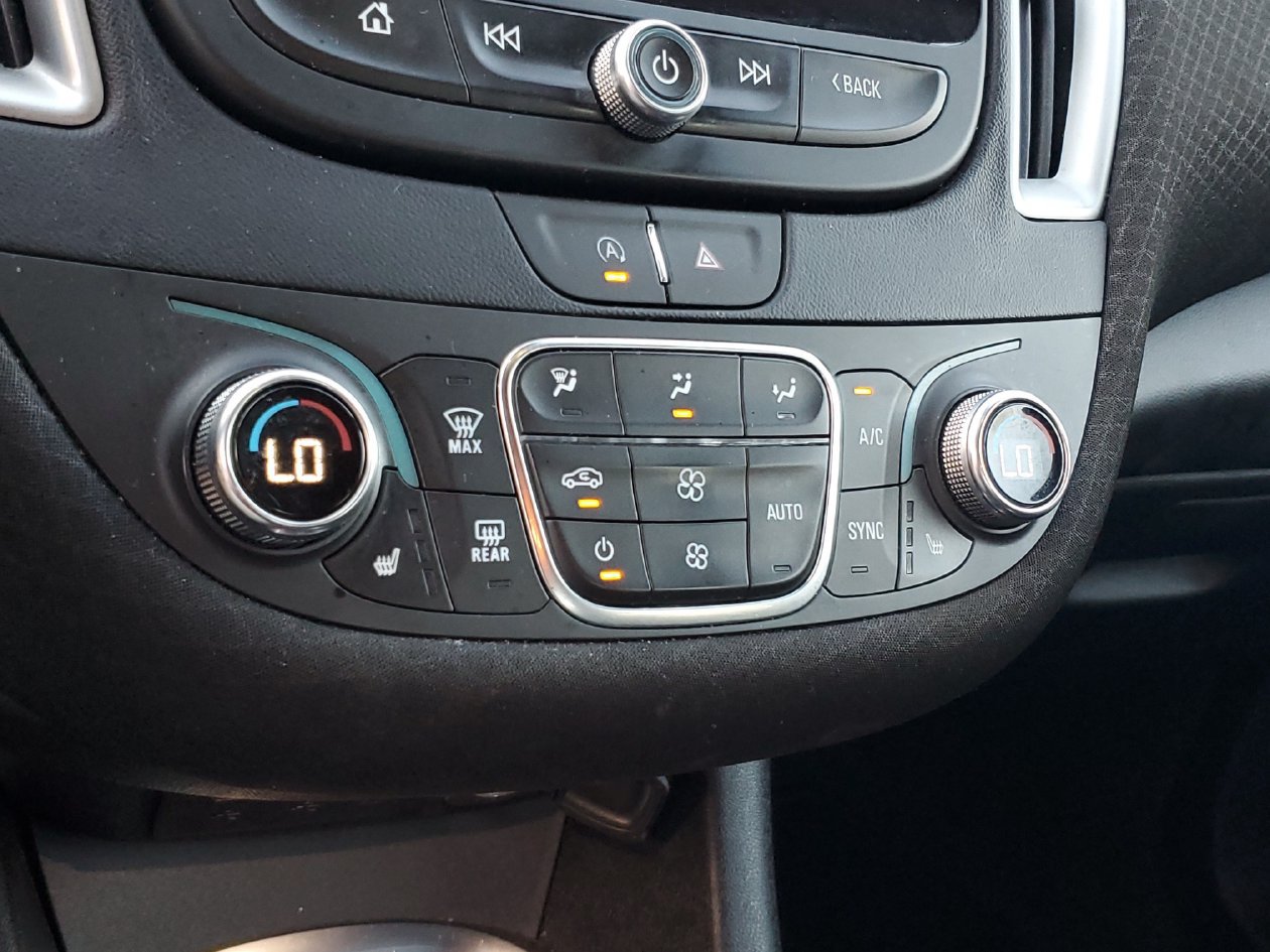 Used 2025 Chevrolet Malibu LT FWD image 23