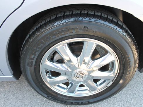 Used 2005 Buick LaCrosse CXL w/ Gold Convenience Package FWD image 13