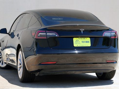 Used 2023 Tesla Model 3 Standard Range RWD image 6
