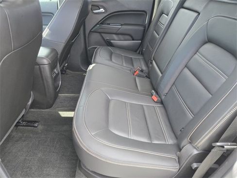 Used 2018 GMC Canyon Denali image 9