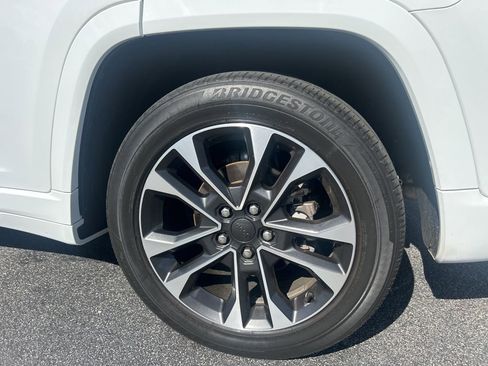 Used 2022 Jeep Grand Cherokee Overland image 15