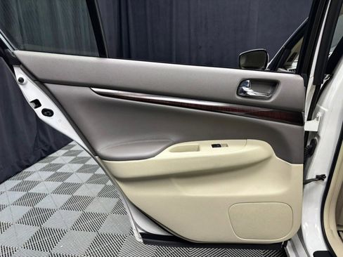 Used 2011 INFINITI G37 x Sedan w/ Premium Pkg image 25