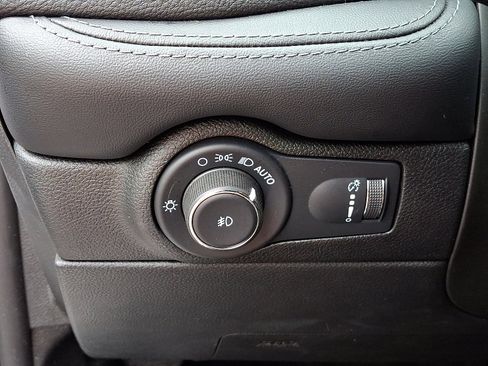 Certified 2022 Dodge Durango GT image 29