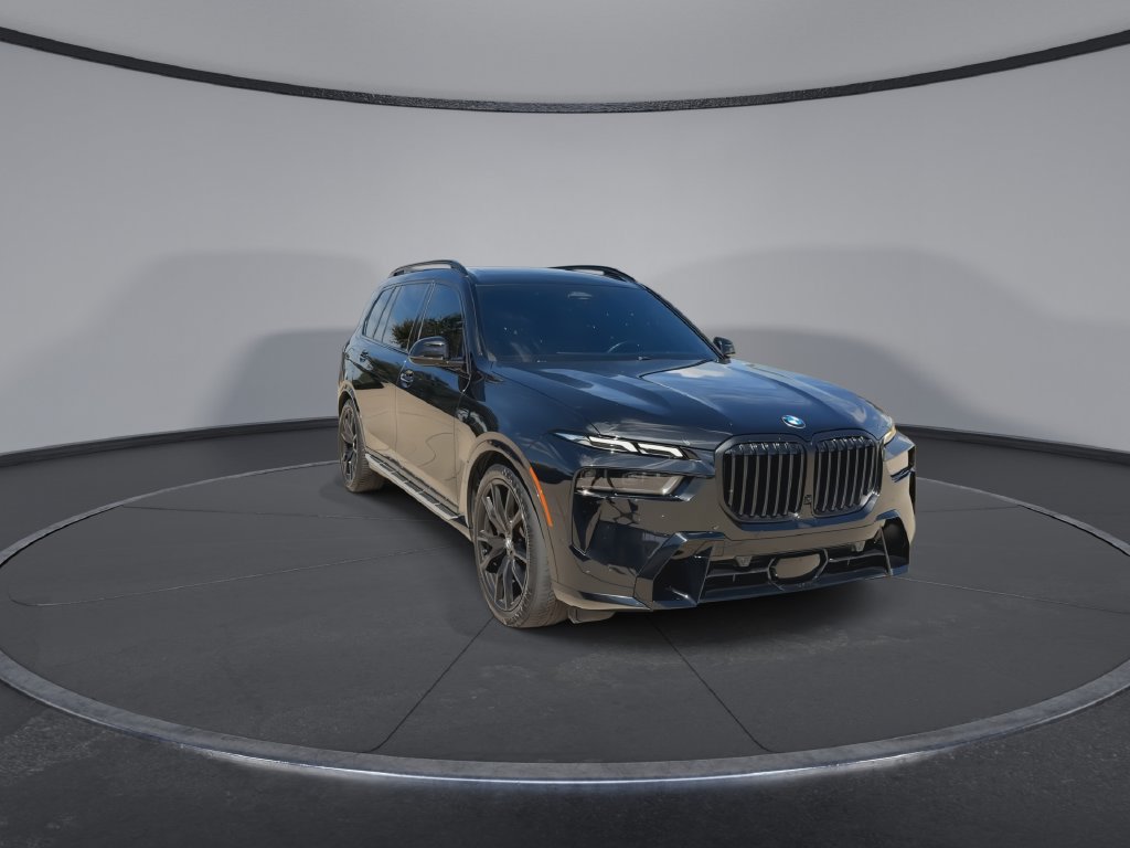 Used 2025 BMW X7 xDrive40i w/ M Sport Package AWD/4WD image 3