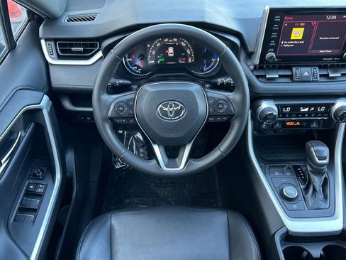 Used 2021 Toyota RAV4 XSE image 14
