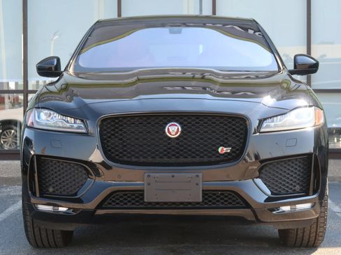 Used 2019 Jaguar F-PACE S AWD/4WD image 2