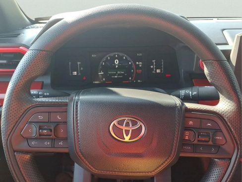 Certified 2025 Toyota Tacoma SR w/ SR Upgrade Package AWD/4WD image 22