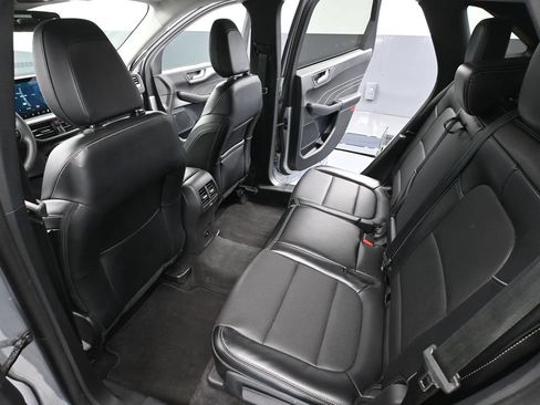 Used 2024 Ford Escape Platinum AWD/4WD image 36