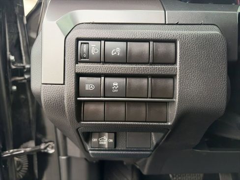 Used 2025 Toyota Tacoma TRD Off-Road image 15