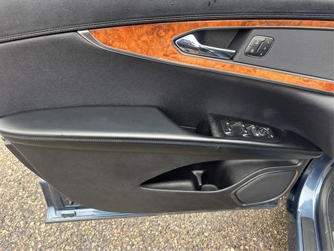 Used 2019 Lincoln Nautilus Select w/ Cargo Utility Package image 27