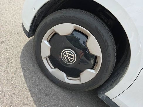 Used 2025 Volkswagen ID. Buzz Pro S Plus RWD image 25