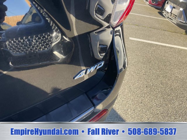 Used 2023 Ford Explorer XLT w/ Equipment Group 202A AWD/4WD image 6
