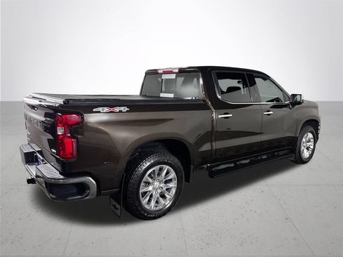 Used 2019 Chevrolet Silverado 1500 LTZ w/ LTZ Convenience Package AWD/4WD image 6
