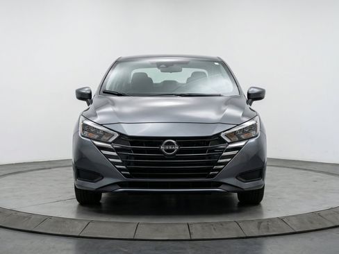 Used 2025 Nissan Versa SV FWD image 2