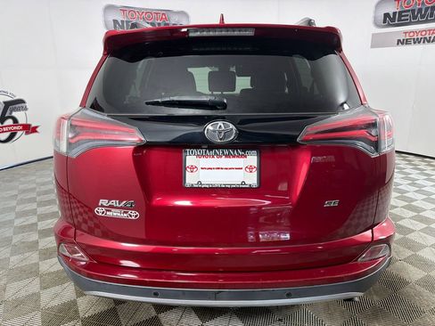 Used 2018 Toyota RAV4 SE w/ Advanced Technology Package FWD image 5