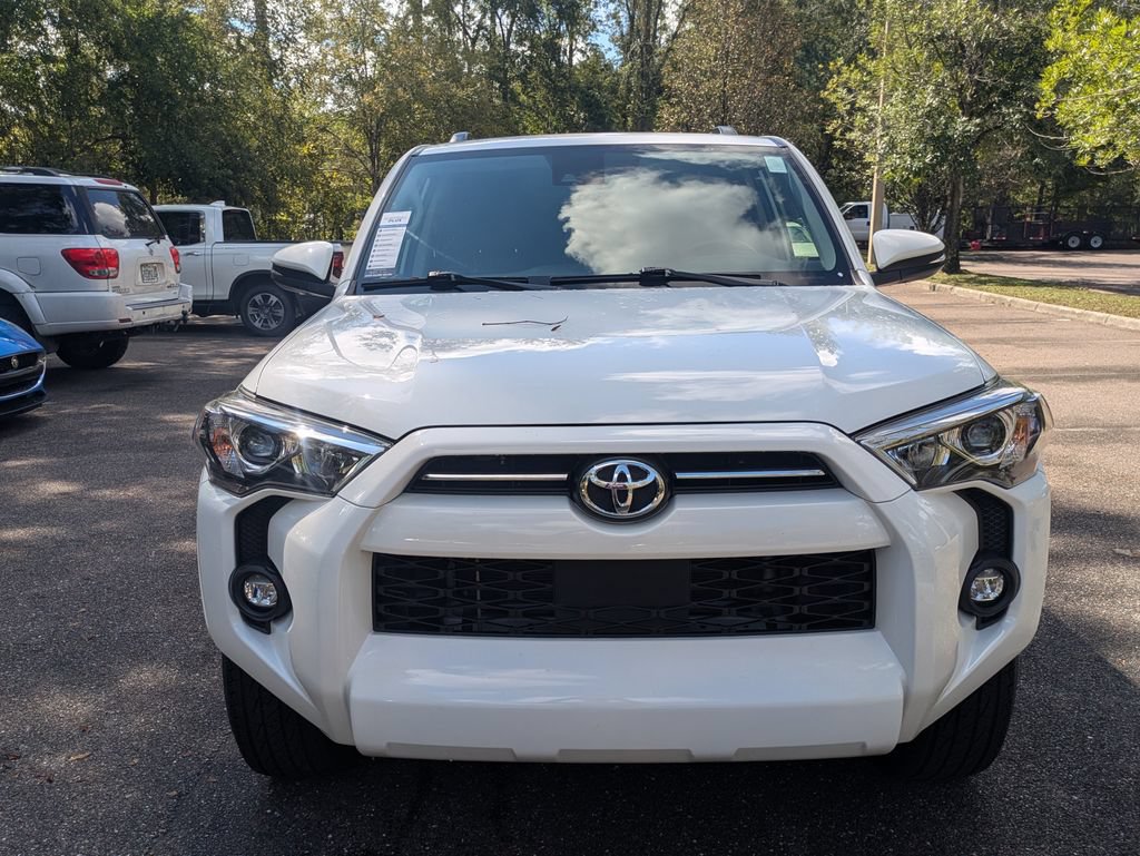 Used 2024 Toyota 4Runner SR5 Premium w/ Moonroof Package RWD image 9