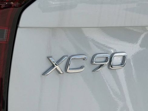 New 2026 Volvo XC90 B5 Plus AWD/4WD image 10