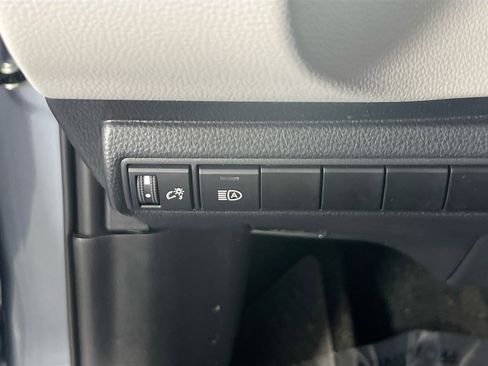 Used 2025 Toyota Corolla LE image 10