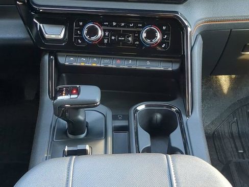 Used 2025 GMC Sierra 1500 AT4 w/ AT4 Premium Package image 19