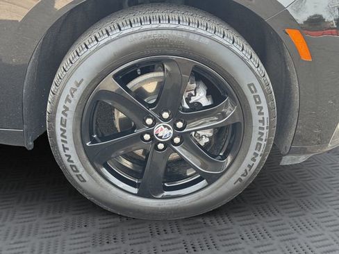 Used 2024 Buick Enclave Essence w/ Experience Buick Package AWD/4WD image 28