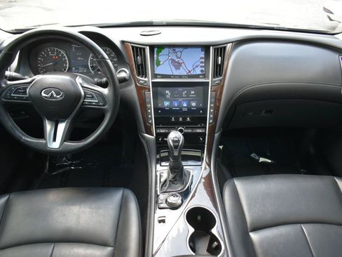 Used 2019 INFINITI Q50 Luxe w/ Essential Package (3.0T Luxe) RWD image 11