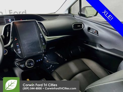Used 2021 Toyota Prius Prime XLE FWD image 27