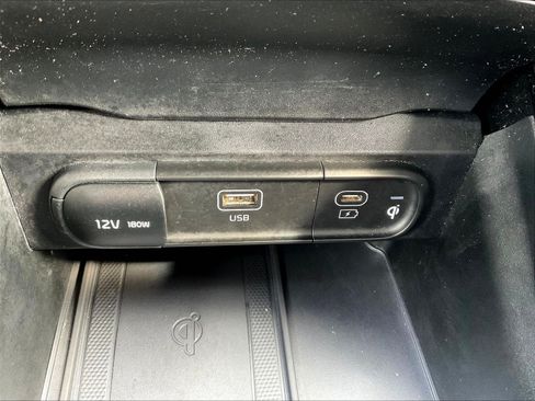 Used 2023 Kia Telluride EX w/ EX Captain's Chair Package FWD image 16